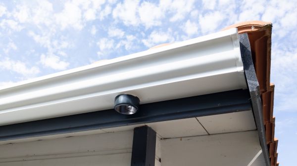 Seamless Gutters Installation in Novi