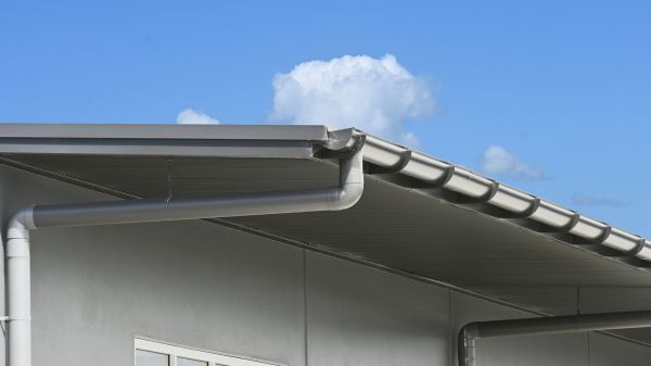 Eavestrough Service in Novi